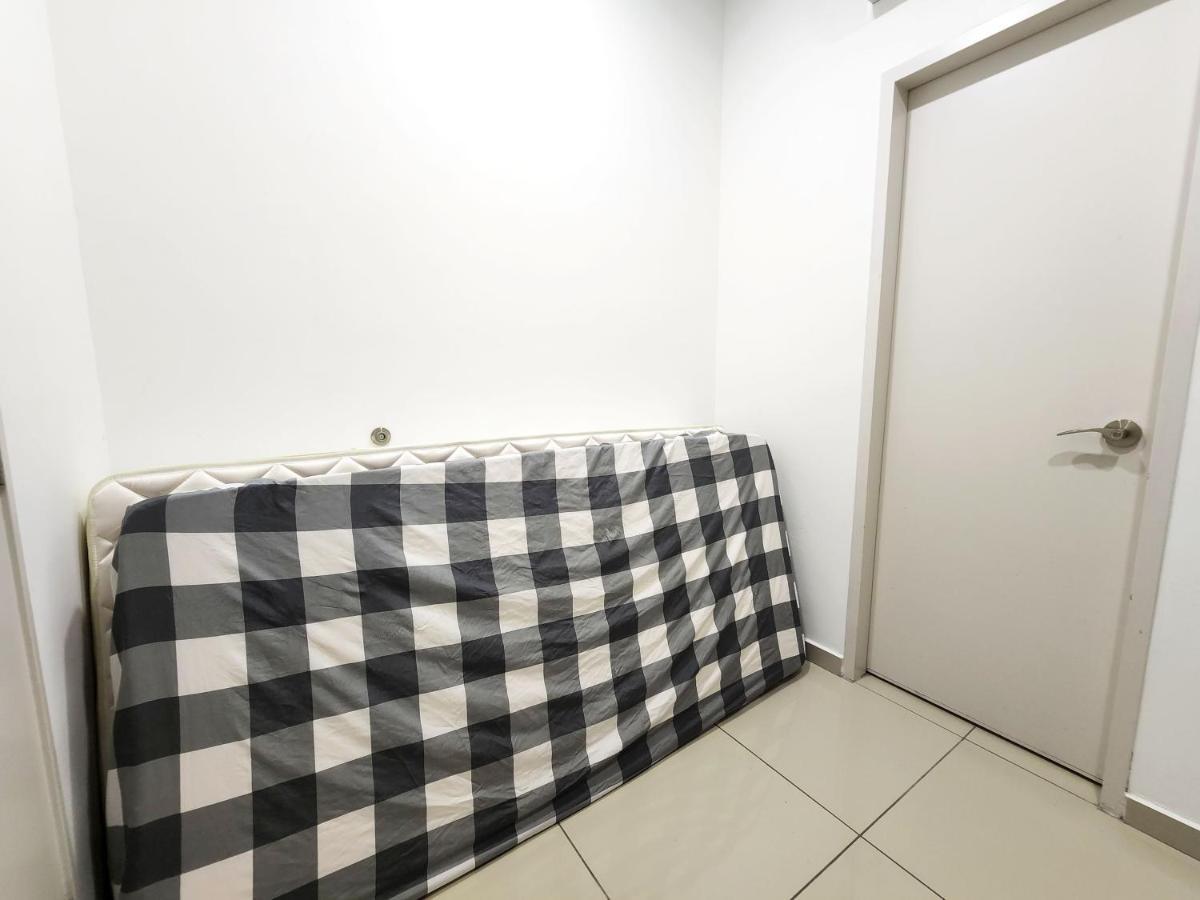Lavender Suite # Shah Alam I-City Block B Homestay # 2R1B #Free Wifi & Parking المظهر الخارجي الصورة